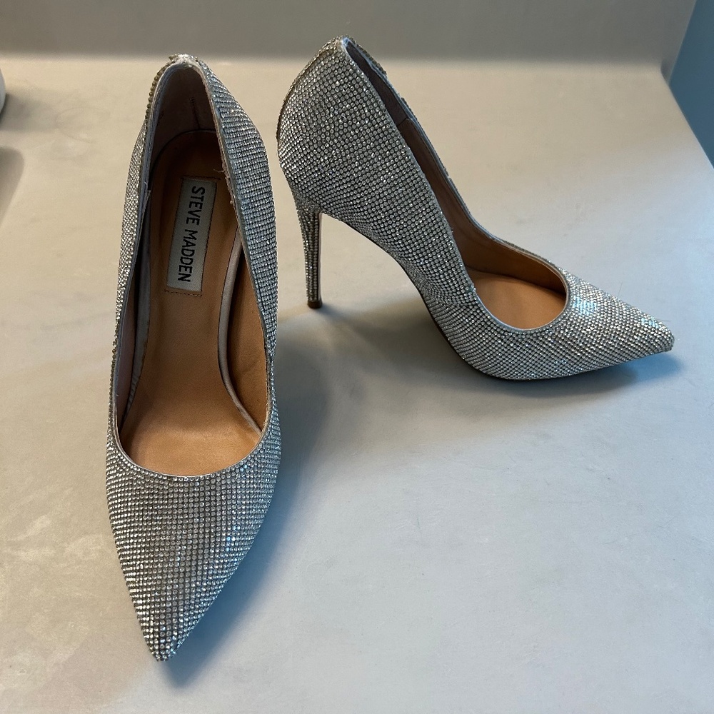 Steve Madden Sparkle Heels – Size 6